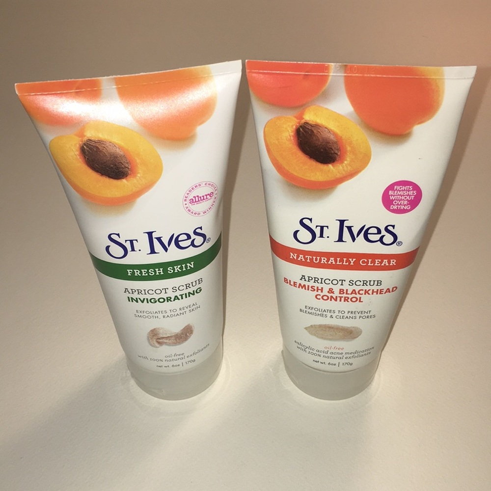 St. Ives Apricot Scrub Set